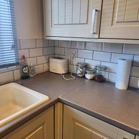 Great 3 Bedroom Home Nevendon Exterior photo